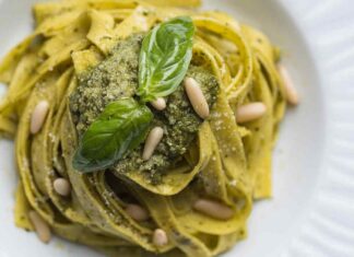 Pasta al pesto di zucchine e basilico RicettaSprint