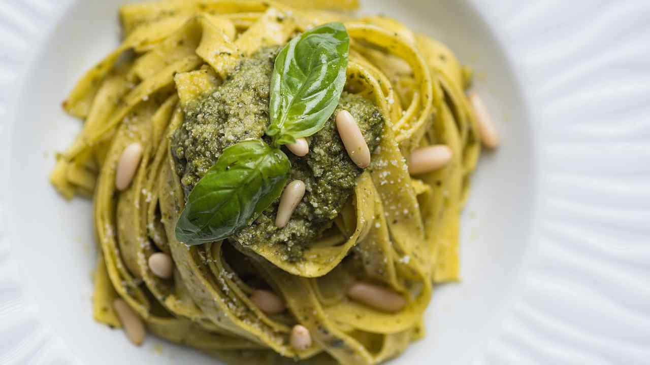 Pasta al pesto di zucchine e basilico RicettaSprint