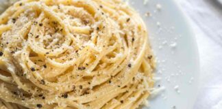 Un magnifico piatto di pasta cacio e pepe