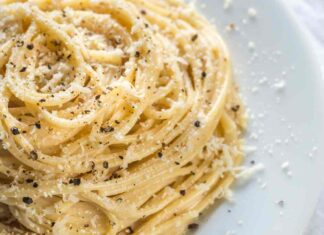 Un magnifico piatto di pasta cacio e pepe
