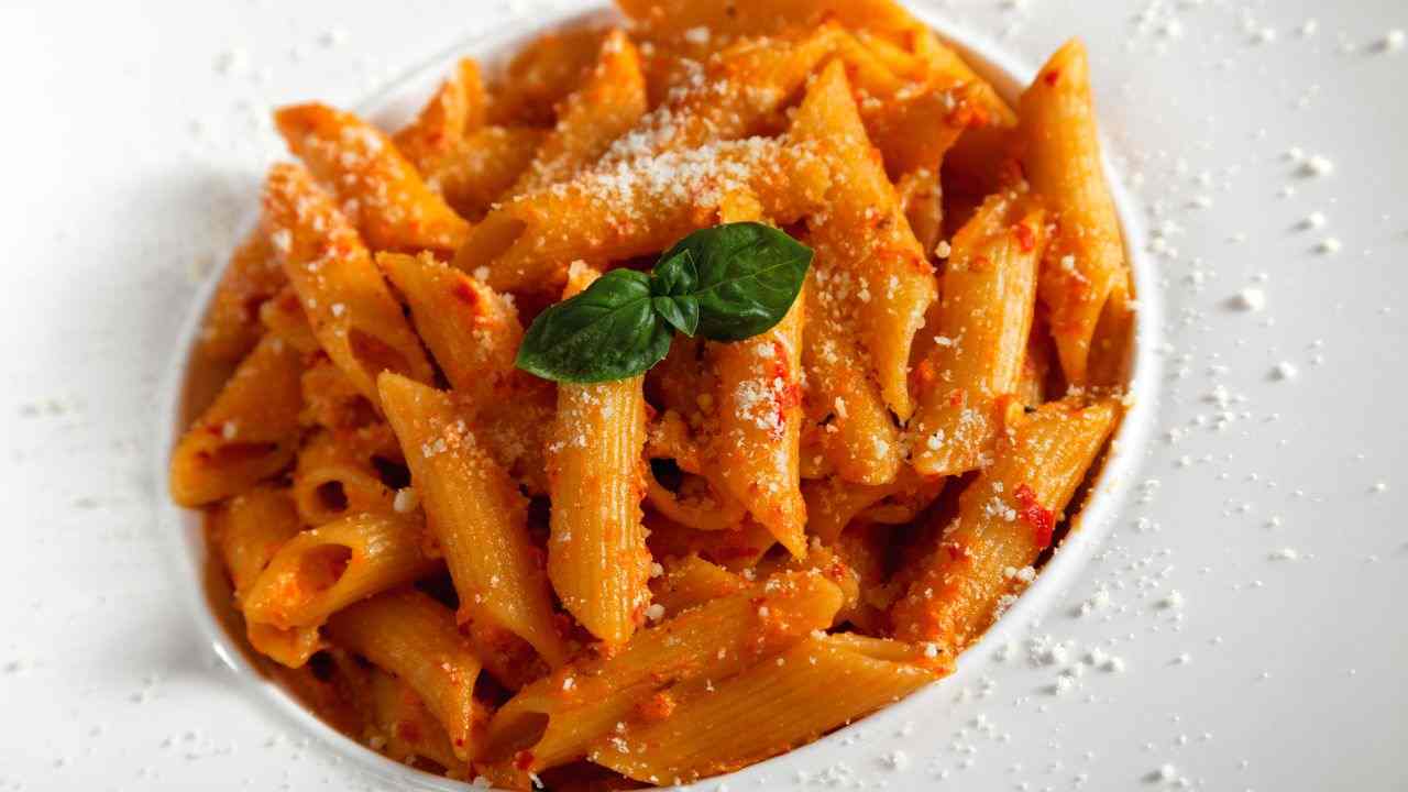 Pasta con crema di peperoni
