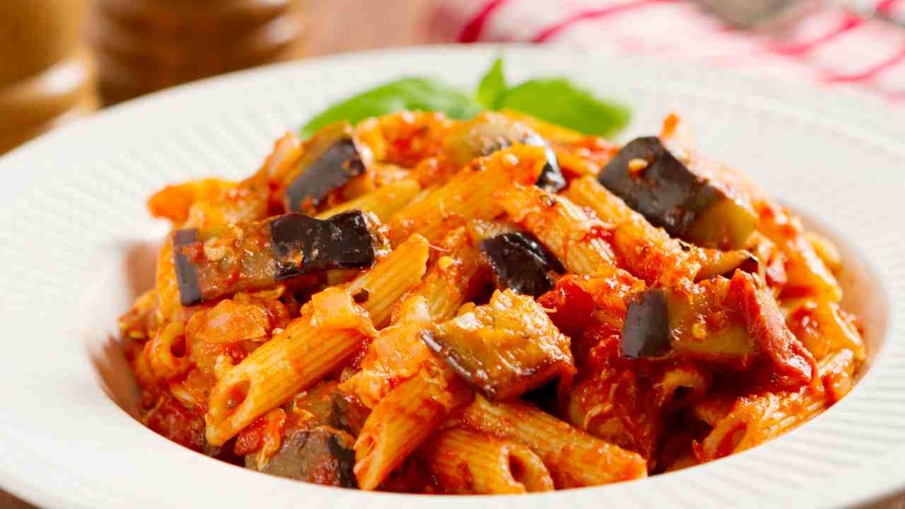 Pasta con melanzane e zucchine fritte RicettaSprint