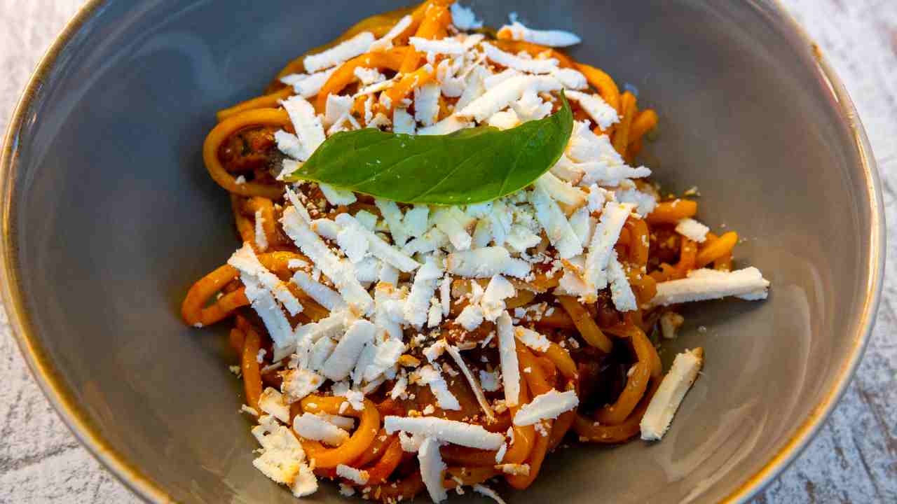 Pasta cremosa ai peperoni e ricotta RicettaSprint