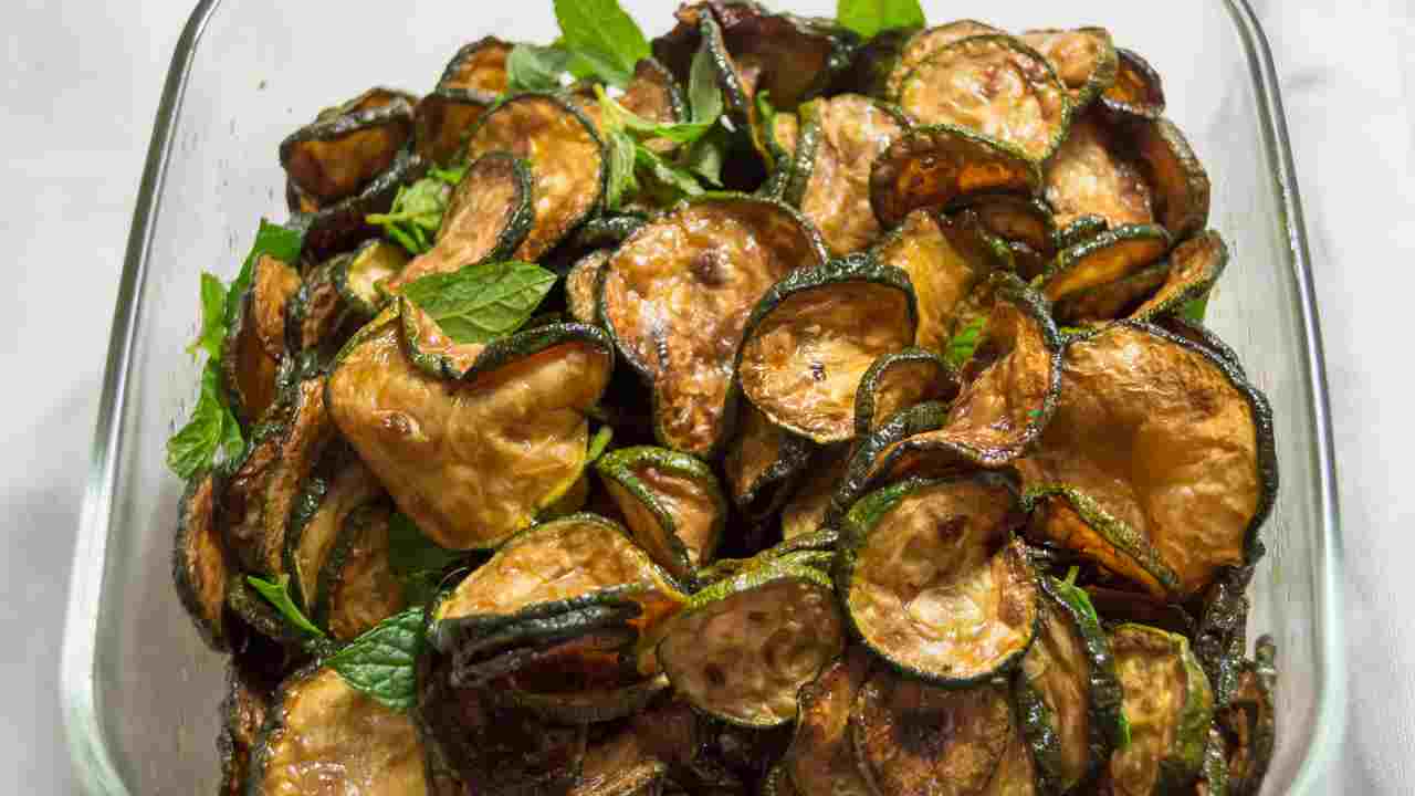 Pasta cremosa con zucchine alla scapece