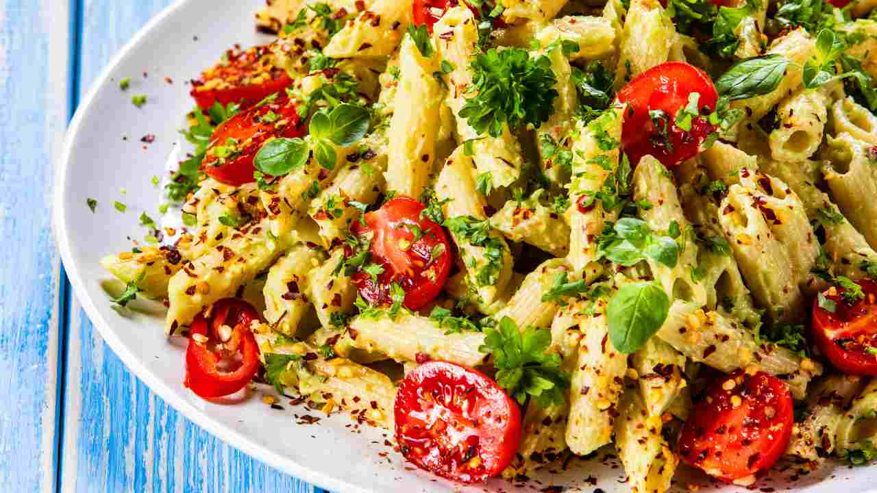 Pasta fredda all'ortolana piccante RicettaSprint