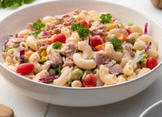 Pasta fredda con pomodori piselli carote RicettaSprint
