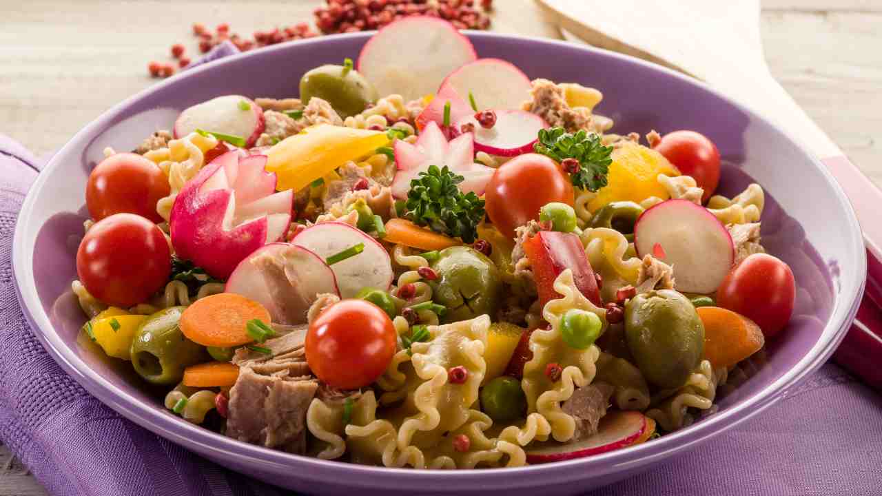 Pasta fredda con ravanelli e tonno RicettaSprint