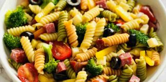 Pasta fredda tricolore con salame e verdure RicettaSprint