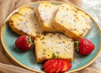 Plumcake morbido con mascarpone e fragole
