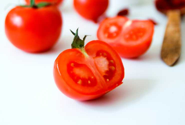 Pomodori al forno per cena - RicettaSprint