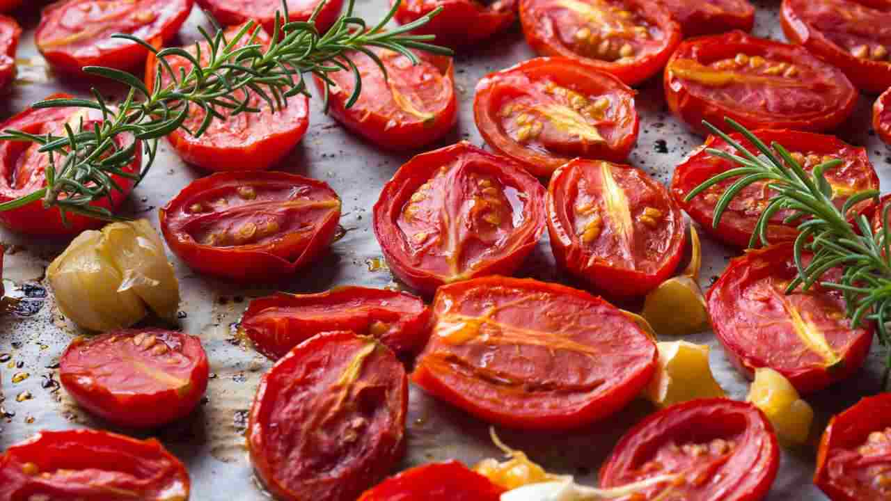 Pomodori al forno per cena - RicettaSprint