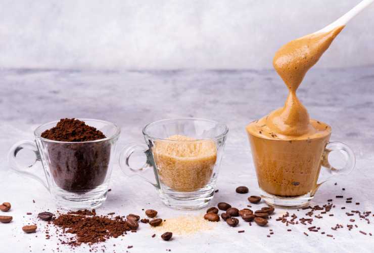Preparazione crema caffè RicettaSprint