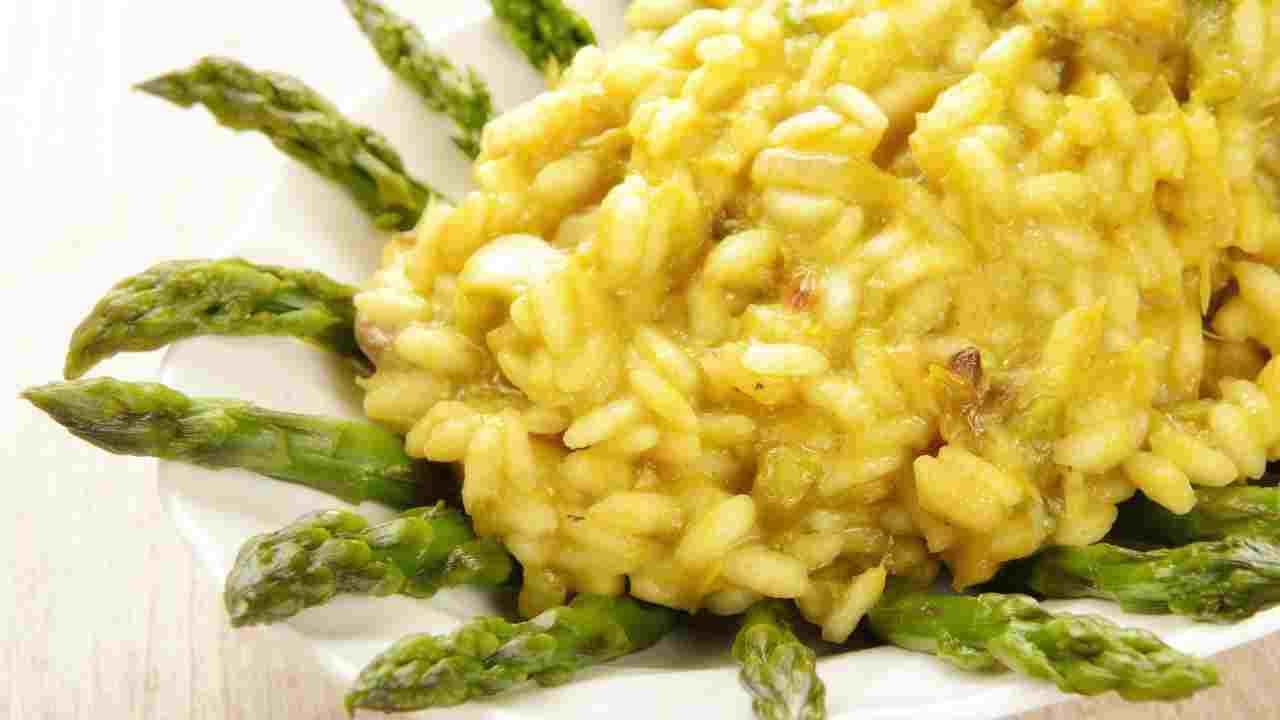 Risotto giallo con gli asparagi