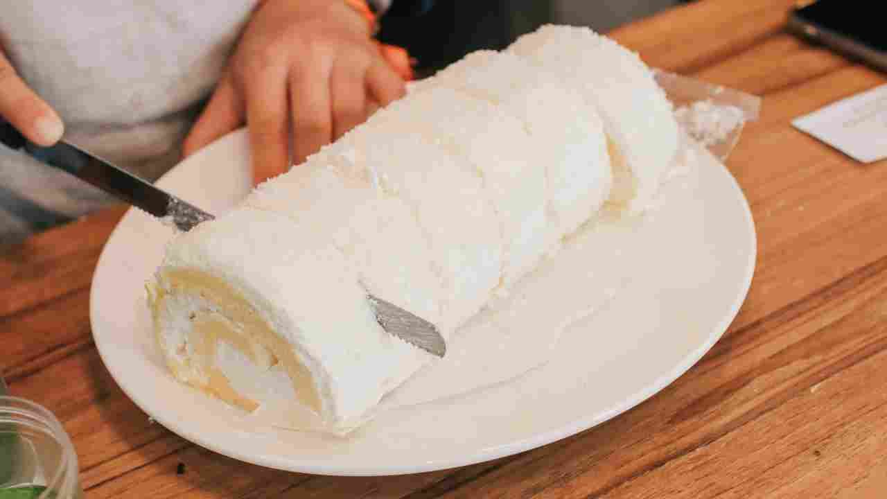Rotolo di panna con farina di cocco - RicettaSprint