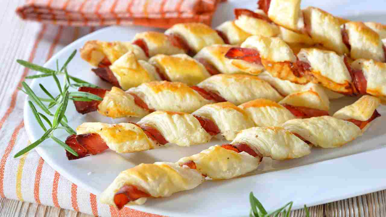 Salatini di sfoglia al formaggio