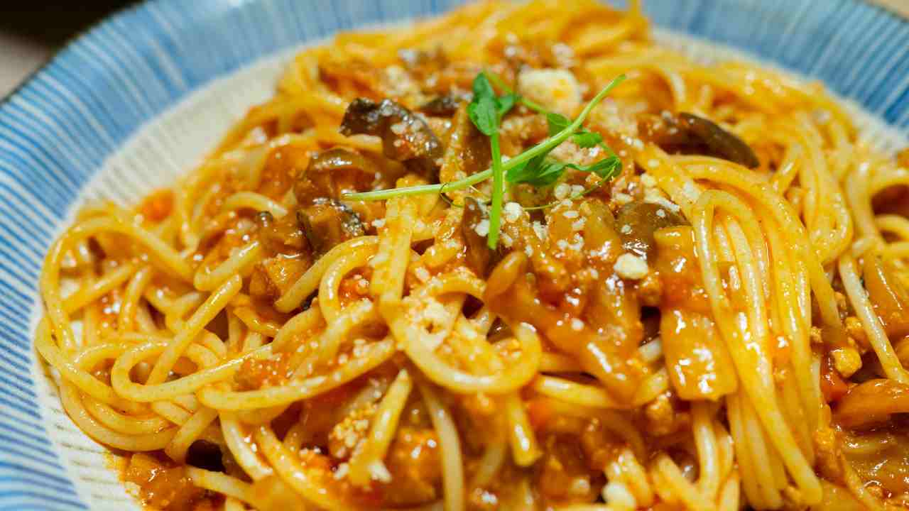 Spaghetti pomodorini melanzane con pancetta RicettaSprint