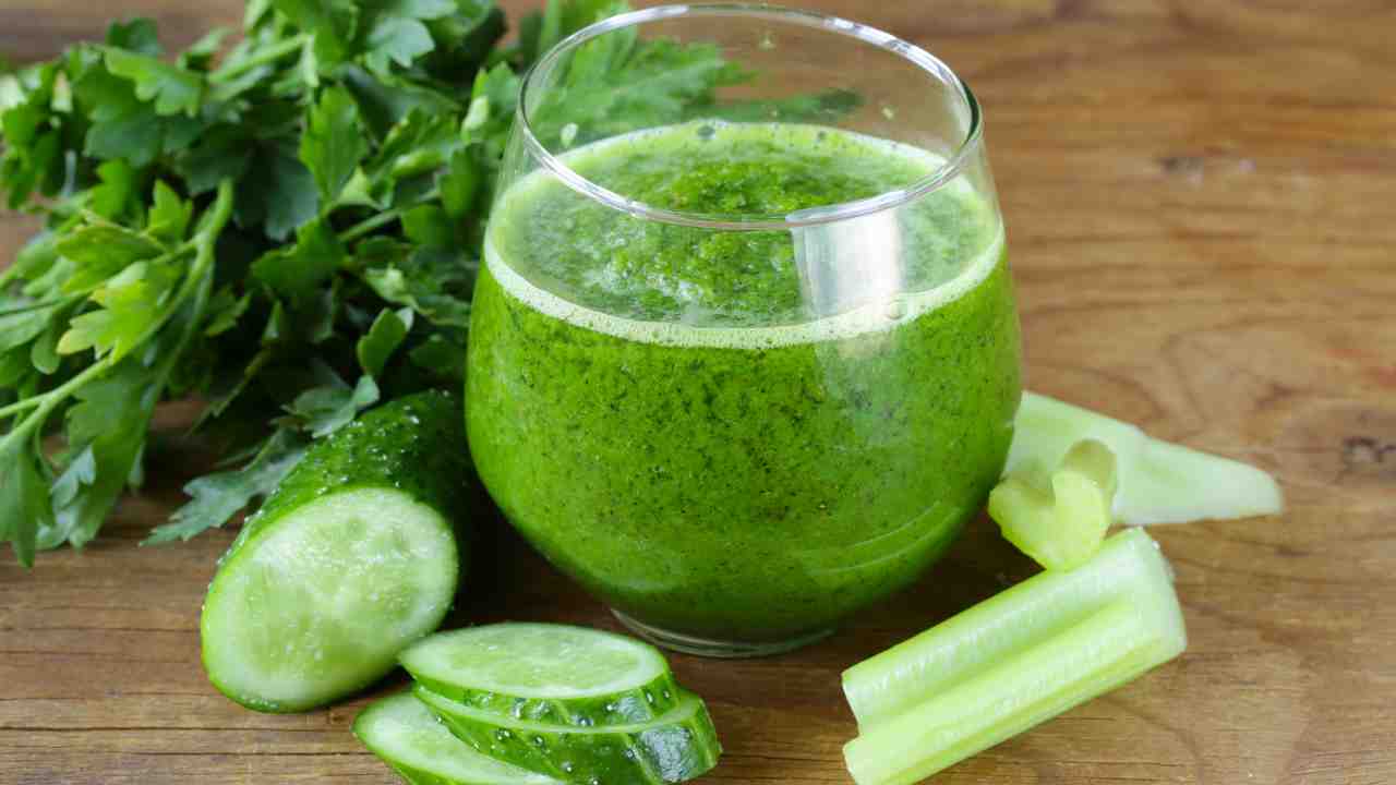 Succo di cetriolo in estate - RicettaSprint