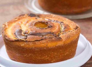 Torta al latte caldo e cacao
