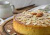 Torta con avena e mandorle