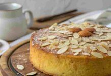 Torta con avena e mandorle