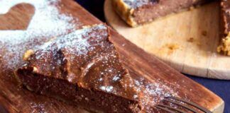Torta fredda cioccolato e frutta secca