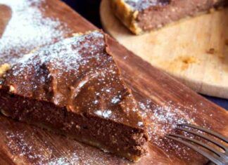 Torta fredda cioccolato e frutta secca