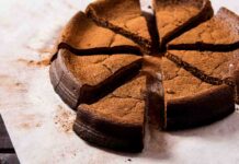 Questa mattina a colazione lasciali tutti senza parole, abbondi con il cioccolato e tutti saranno felici Torta ricotta e cioccolato - RicettaSprint