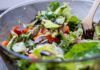 Trucco del tovagliolo per l'insalata - RicettaSprint