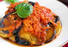 Contorno di verdure in padella Zucchine e melanzane alla puttanesca RicettaSprint