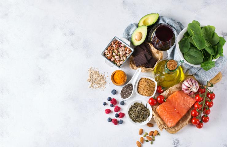 Diversi alimenti sani