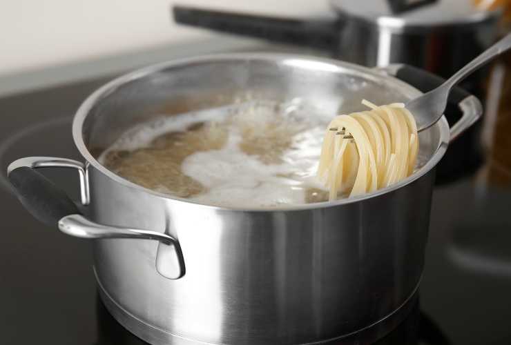 Acqua di cottura della pasta per i mestoli - RicettaSprint
