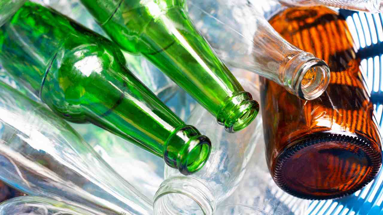 Bottiglie di vetro come pulirle - RicettaSprint