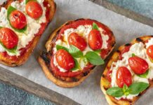 Bruschette pizza caprese RicettaSprint