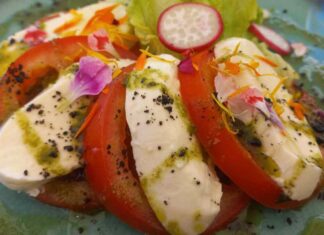 Caprese con pesto di basilico RicettaSprint