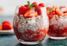 Sazia fino a pranzo ed è freschissimo: chia pudding alle fragole, la colazione fresca che desideravo per l’estate Chia pudding alle fragole