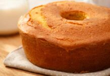 Il mitico ciambellone estivo della nonna, ma quanto era buono: da quando mi ha insegnato la ricetta è sempre la stessa storia, sparisce subito Ciambellone estivo della nonna