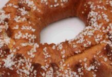 Ciambellone rustichello come si fa al paese, solo le nonne sanno queste magie: la mia lo faceva sempre quando andavo a trovarla Ciambellone rustichello