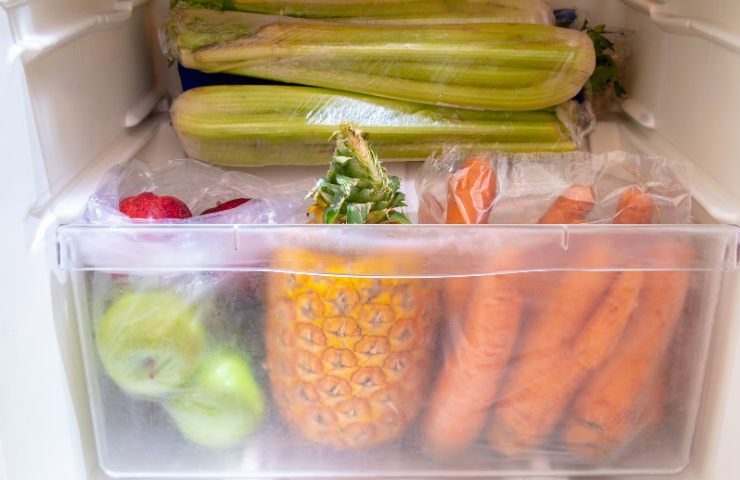 Frutta e verdura correttamente conservati in frigo