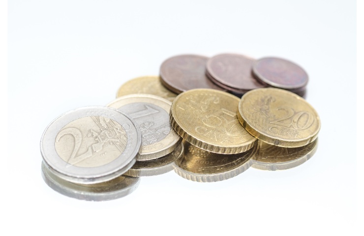 Delle monete in euro