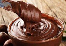 La crema alle nocciole la faccio da me, è buona proprio come quella che compri al supermercato Crema alle nocciole buona come quella comprata - RicettaSprint