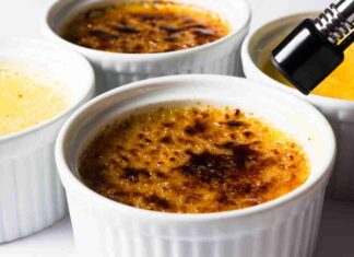 Crème brulée al caffè, il dessert che spacca la crosta e il cuore. Ti conquista al primo assaggio e non lo lasci più.