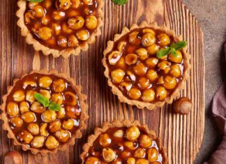 Crostatine segrete alla nocciola e caramello salato