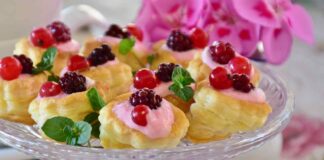Dessert ai frutti di bosco e crema RicettaSprint