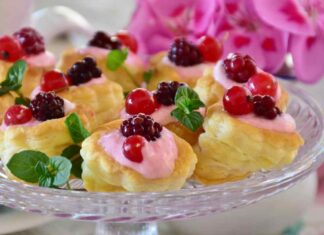 Dessert ai frutti di bosco e crema RicettaSprint