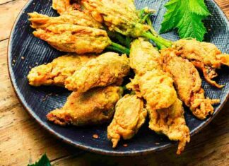 Fiori di zucca croccanti in friggitrice ad aria