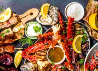 Una gran varietà di frutti di mare diversi