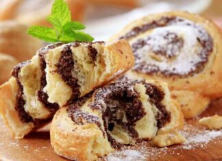 Girelle veloci di pasta sfoglia con crema al cioccolato