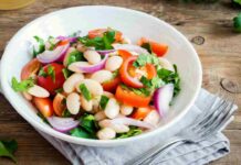 Insalata di fagioli in scatola Insalata con i fagioli in scatola