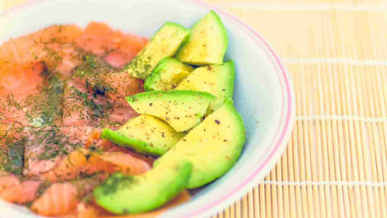 Insalata salmone e avocado