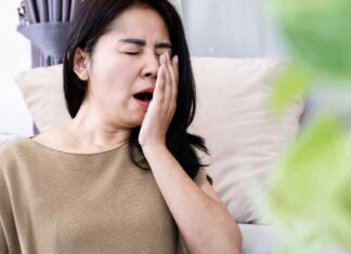 Insonnia cronica cosa non mangiare la sera - RicettaSprint